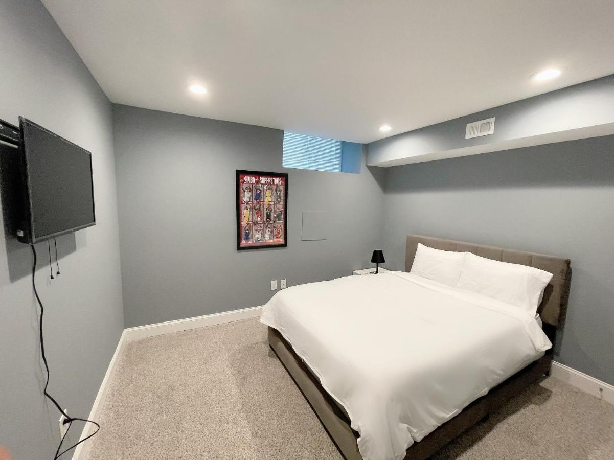 The Blue House! Modern+ Rooftop Deck+ Parking บัลติมอร์ ภายนอก รูปภาพ